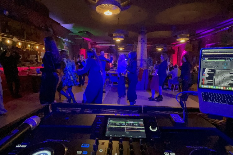 București Events - DJ Evenimente București Nuntă Botez Cununie Majorat 2025