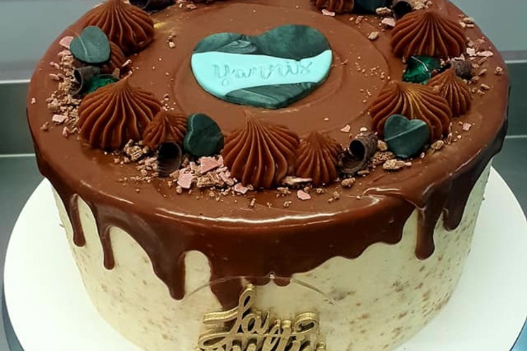 AMA CAKES