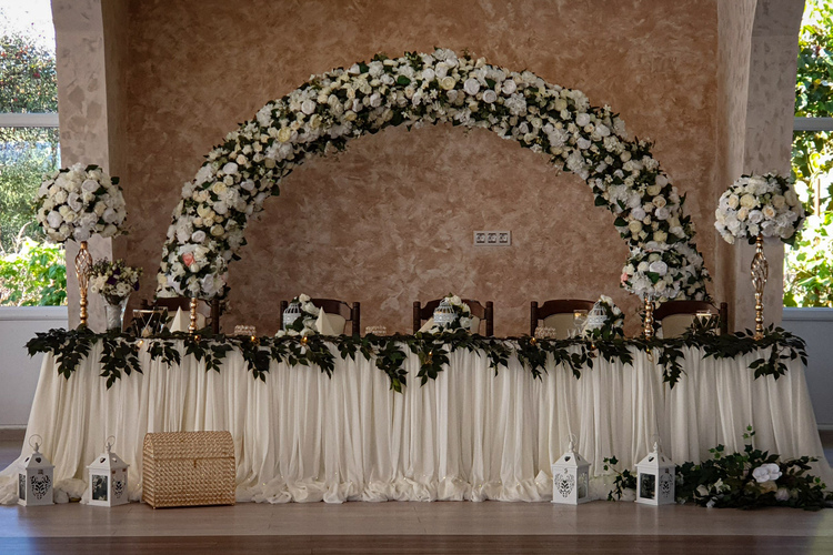 FLOWERS BOUTIQUE BY DENISA MILITARU