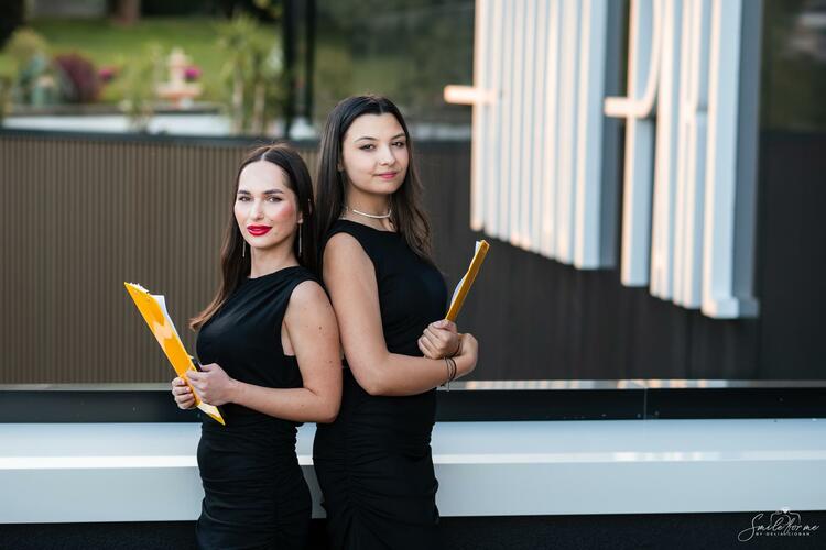 Premium Hostess