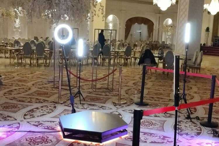 STORY IN 360