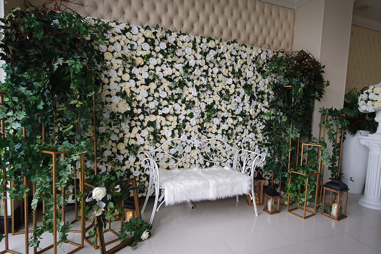 FLOWERS BOUTIQUE BY DENISA MILITARU