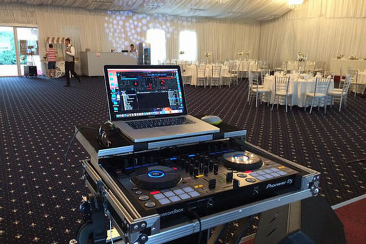 Dj MX / DJ Evenimente București / DJ Nunta Bucuresti