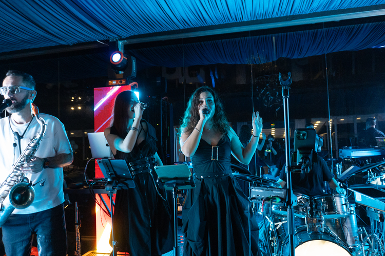 Overnite Band