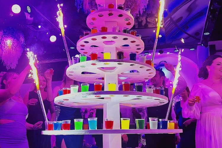 Tort de shoturi Ideal Events