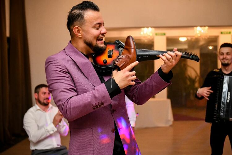 Emador Band