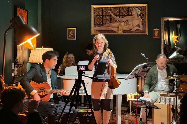 Acoustic Vibes