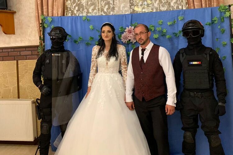 White Panther - Locatia Tuturor Serviciilor